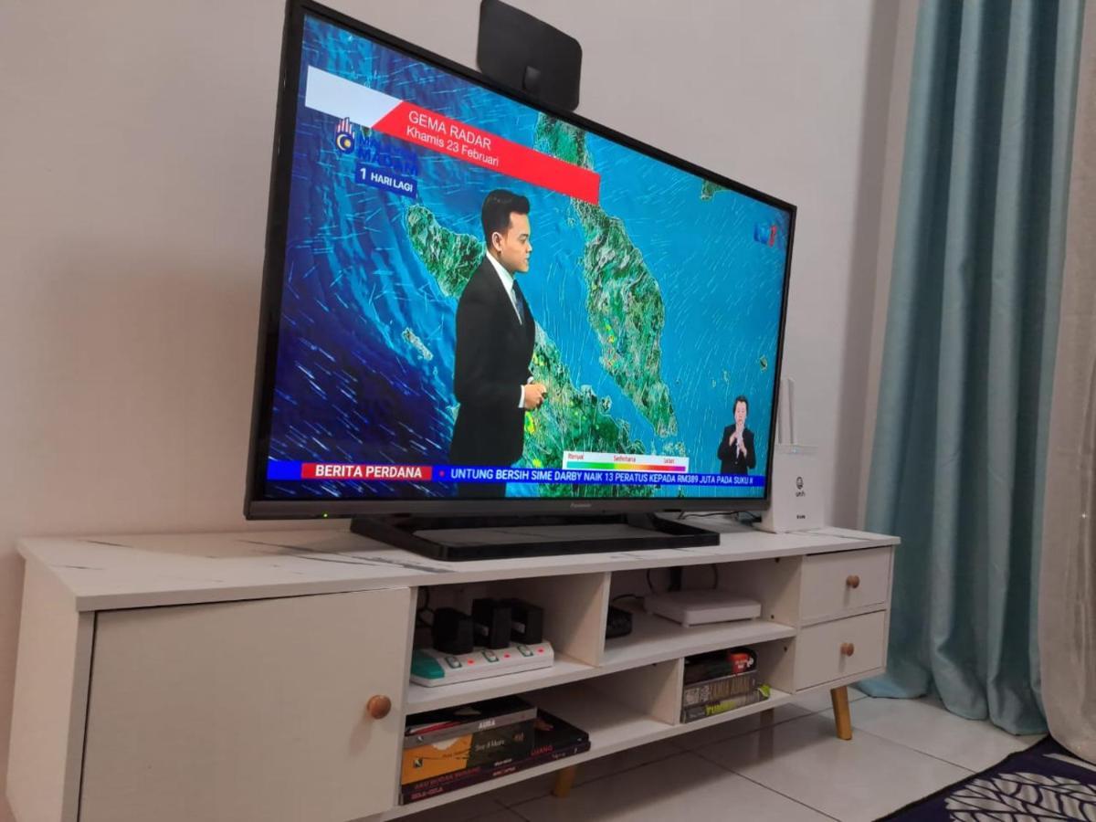 Impiana Homestay Near Putrajaya, Cyberjaya, Musliem Only,Wifi,Netflix Kampung Dengkil Exterior photo