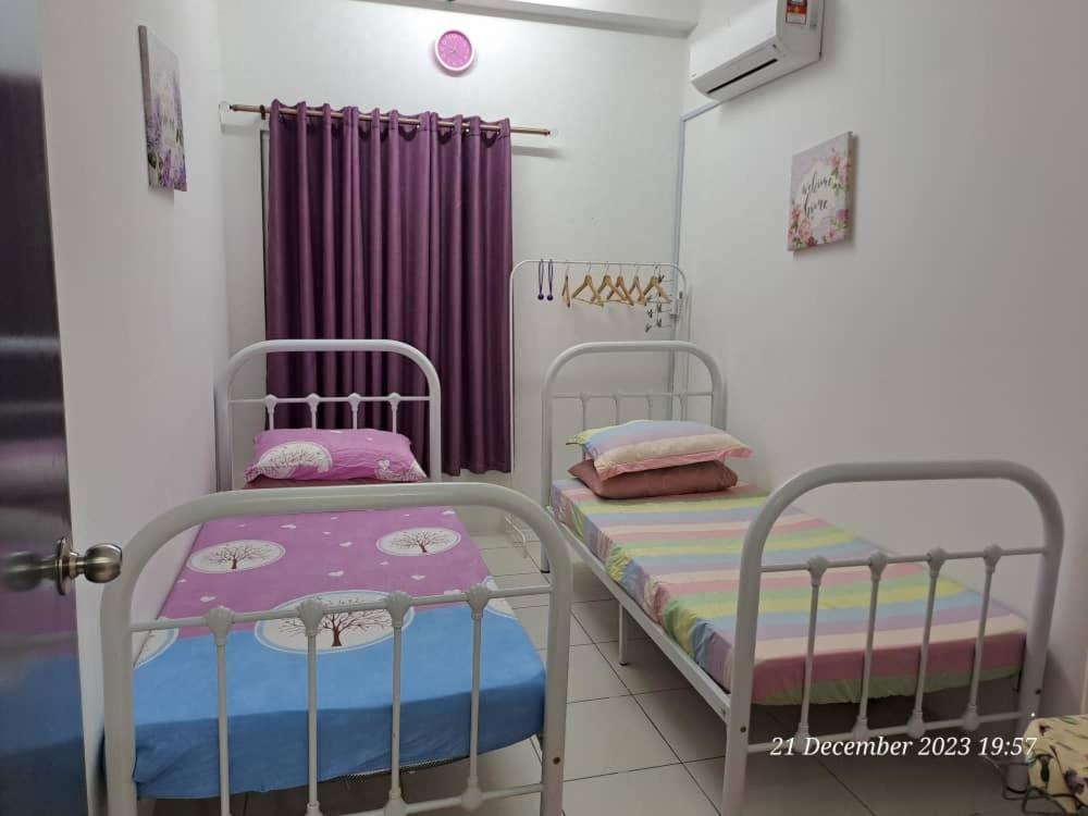 Impiana Homestay Near Putrajaya, Cyberjaya, Musliem Only,Wifi,Netflix Kampung Dengkil Exterior photo
